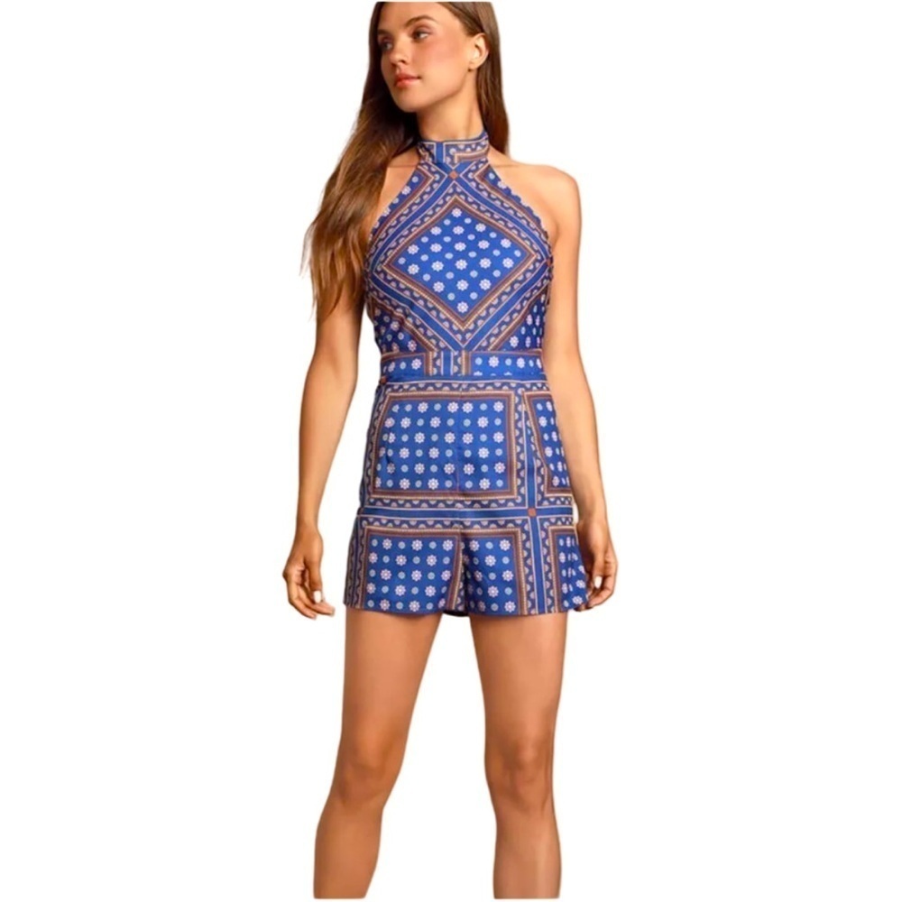 NWT Lulu’s Blanca Blue Print Halter Romper Size Medium